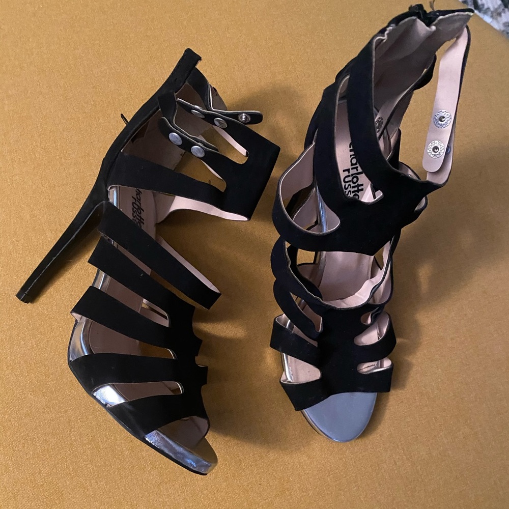 Black Charlotte Russe pumps size 8.